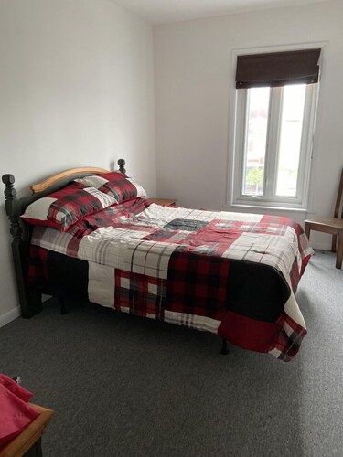 Spacious 4 ½ on the first floor that is sure to please you.