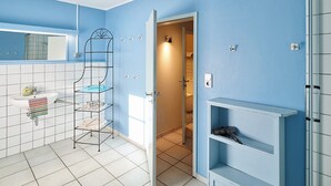 Bathroom - Vacation Rental Hammock (Barth)