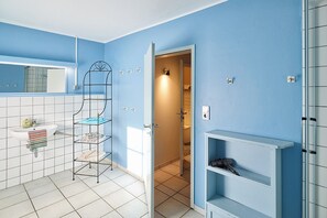 Bathroom - Vacation Rental Hammock (Barth)