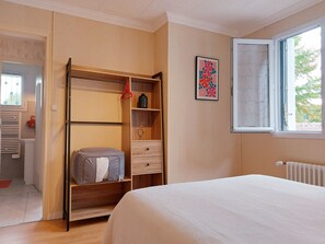 2 bedrooms, free WiFi, bed sheets