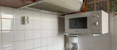 冷蔵庫、電子レンジ、オーブン、食器洗い機