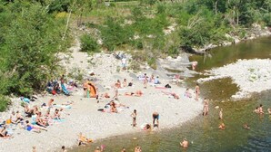 Beach - Chalet with Terrace for 4 People in Ribes (Ribes)