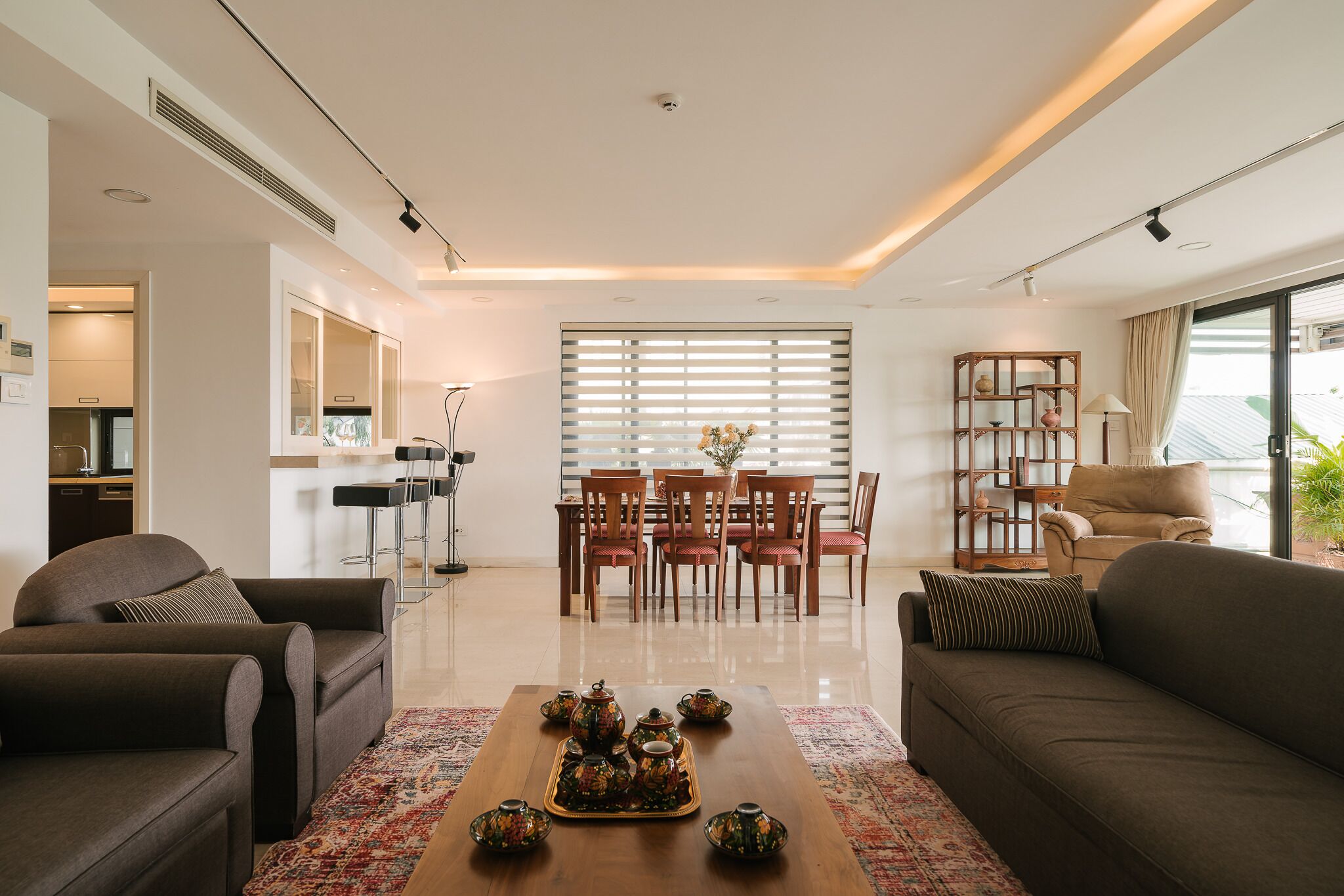 Hi-end 3-bedroom Apartment With Lakeview, Ac, Fitness Room In Hanoi - Hanói