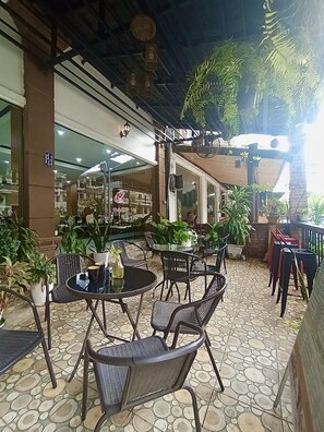 Front of property - Memory Hotel Vientiane  (Vientiane)