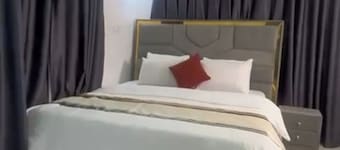 R-Oak Hotels and Apartments 