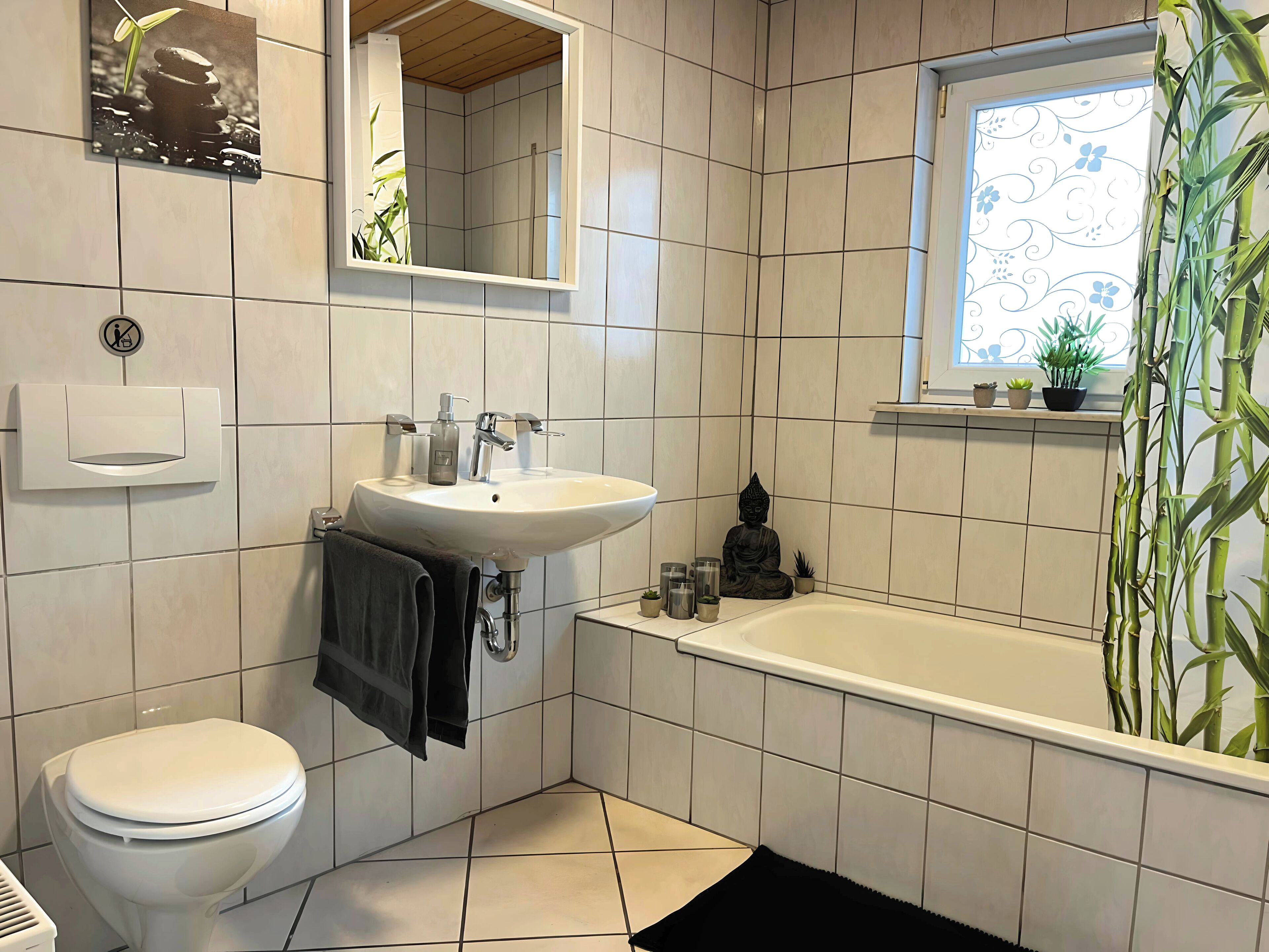 Haartrockner, Handtücher, Toilettenpapier