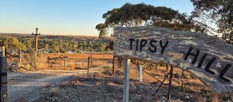 Tipsy Hill Cottage, River Views at Walker Flat SA. Perfect for a weekend getaway