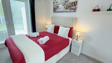 4 bedrooms, free WiFi, bed sheets