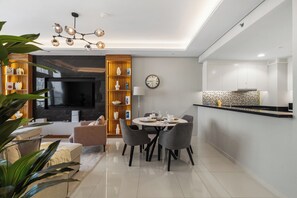 Superior Apartment, City View | Dining room