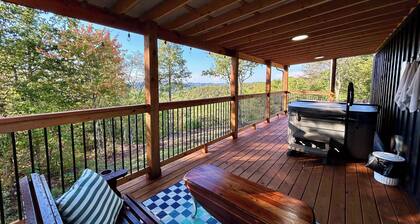 Shorty’s View| Hot Tub| Ride-In/Off-Road Access
