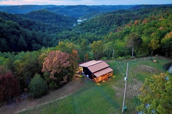 Perched on the cliff’s edge with sweeping valley views, Shorty's View cabin is your private escape in the heart of Red River Gorge. Unload your trailer, and ride right into National forest land on the Daniel Boone Backcountry trails.