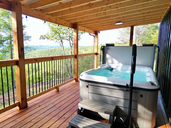 مغطس سبا خارجي