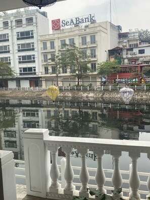 Front of property - WestLake View Lac Chính (Ba Đình)