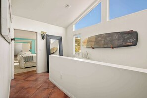 2 bedrooms, desk, iron/ironing board, WiFi
