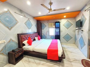 Habitación Deluxe doble, Aire acondicionado | Ropa de cama hipoalergénica, escritorio, sistema de insonorización