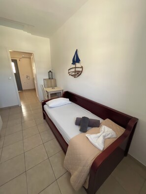 1 bedroom, WiFi, bed sheets