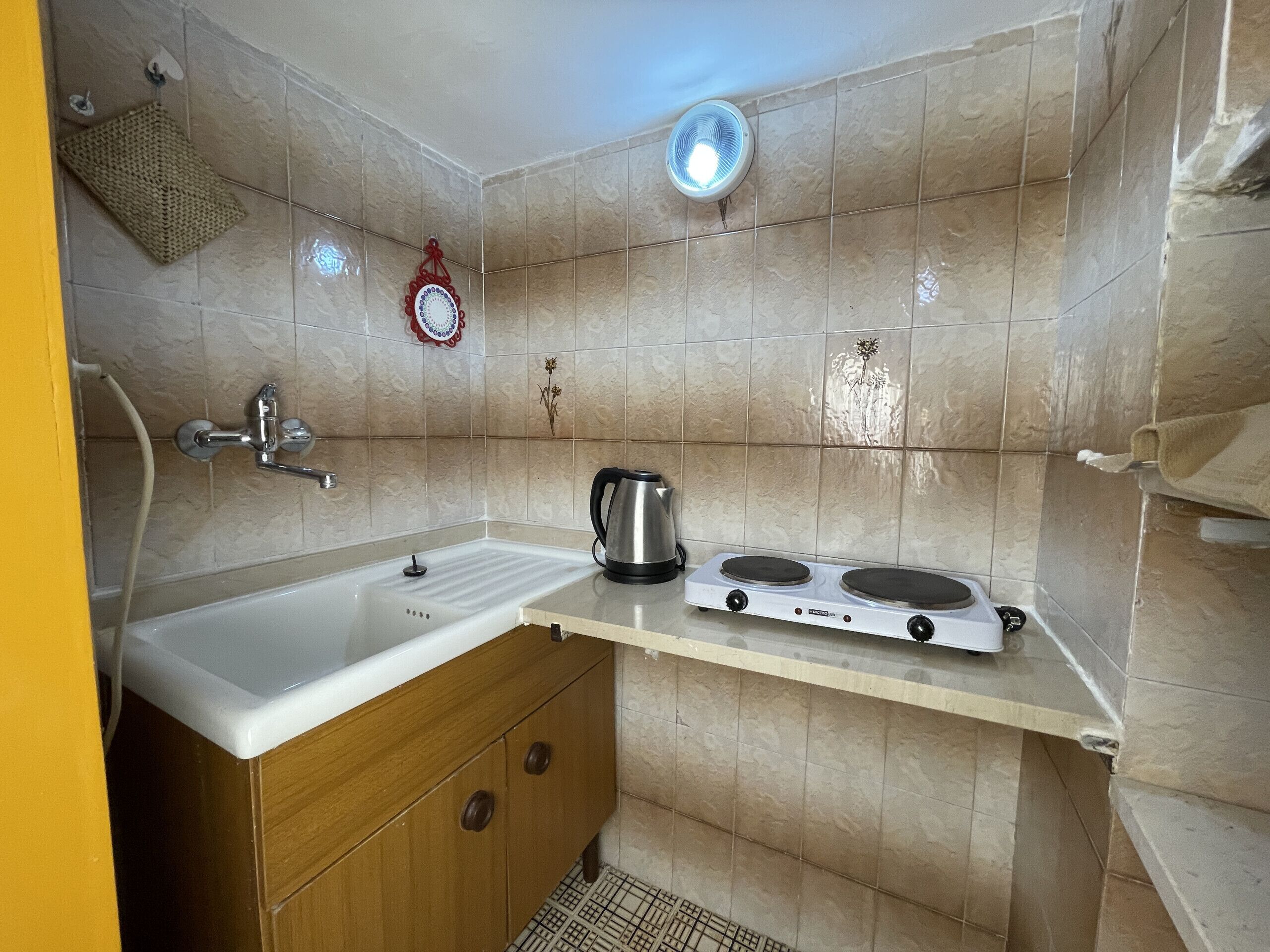 Kühlschrank, Kochgeschirr/Geschirr/Besteck