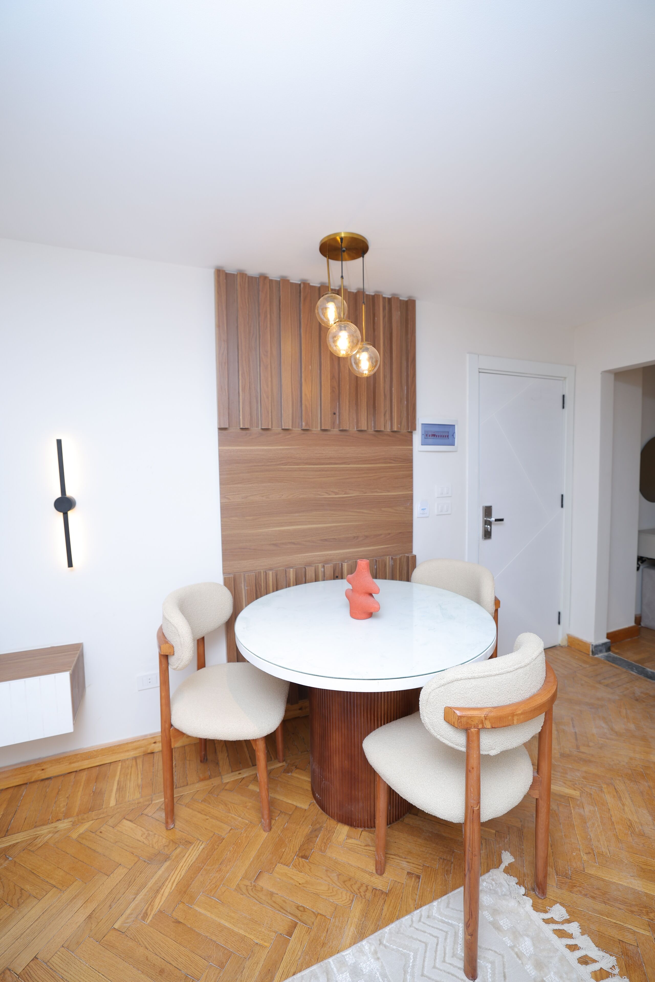 Classic-Suite | Essbereich im Zimmer