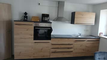 Refrigerador, horno, placa de cocina, lavavajillas