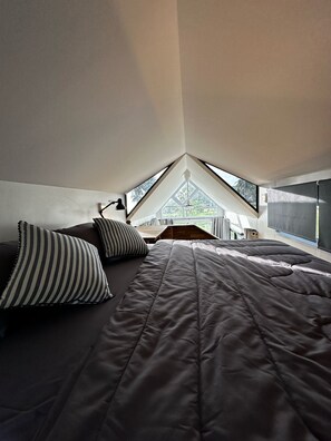 2 bedrooms, in-room safe, desk, free WiFi