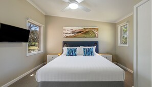 2 Schlafzimmer, Bügeleisen/Bügelbrett, Bettwäsche