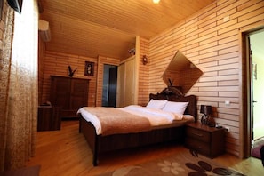 Comfort Double Room, Balcony, Garden View | Blackout drapes, soundproofing, iron/ironing board, free WiFi