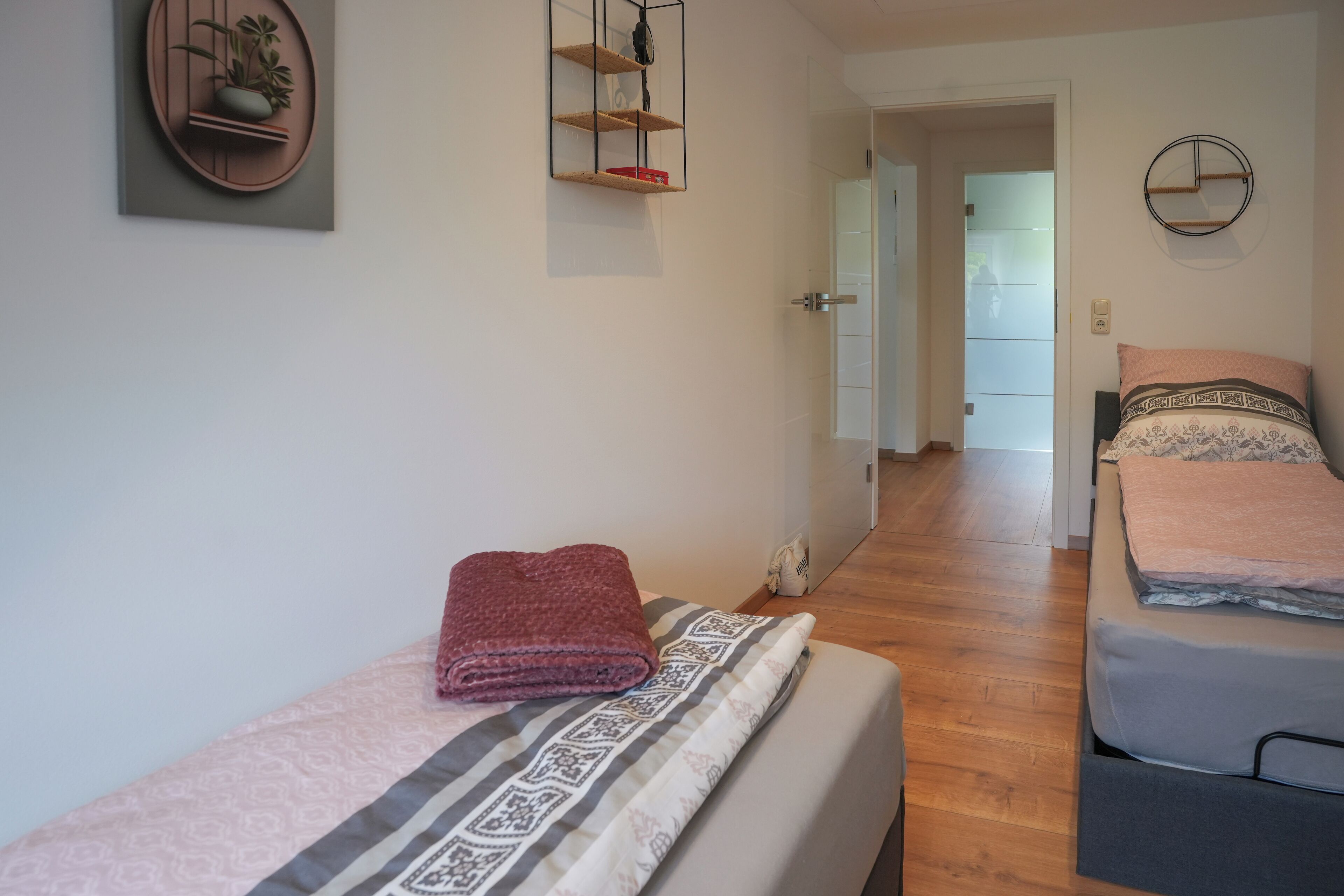 2 bedrooms, WiFi, bed sheets