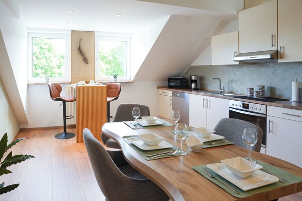 Microwave, stovetop, dishwasher