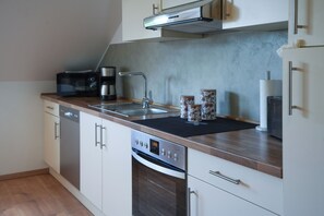 Microwave, stovetop, dishwasher