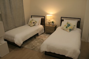 2 bedrooms, iron/ironing board, WiFi, bed sheets