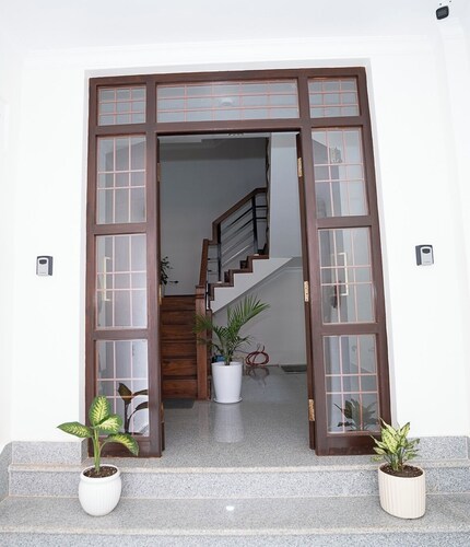 Bright & Cozy 2BHK | Peaceful Stay Close To Thamel