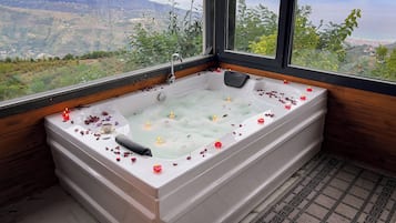Deluxe Bungalow, Resort View, Mountainside | Desk, laptop workspace, free WiFi