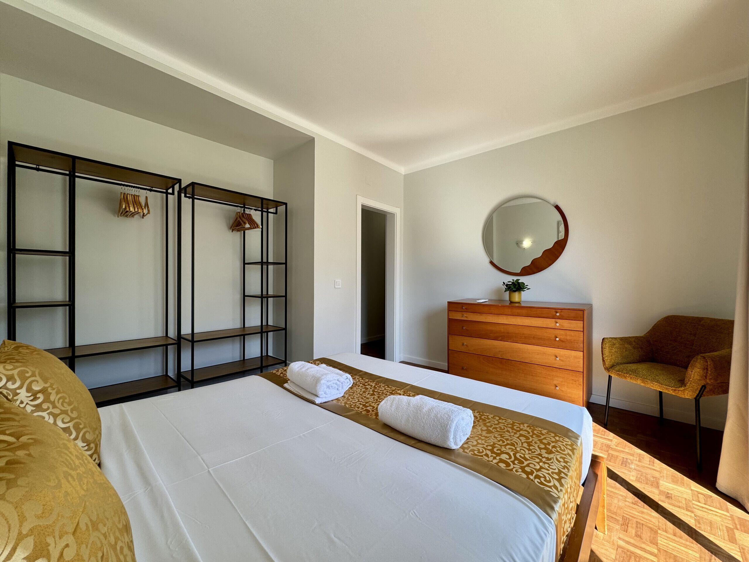 3 dormitorios y ropa de cama