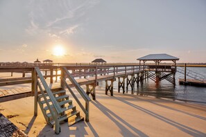 Beach nearby - Hook Shot: Private Dock, Inletfront & Amazing Views! (Garden City)