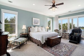 4 chambres, bureau, fer et planche à repasser, accès au Wi-Fi (inclus)