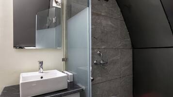 Superior Double Room, Mountain View | Bathroom | Towels, soap, toilet paper