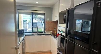 Spacious 4-Bedroom Villa – Close to Hospitals, Schools & CBD