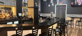 Near NYC Restful Double Suite • Sleeps 4 • Prime Location