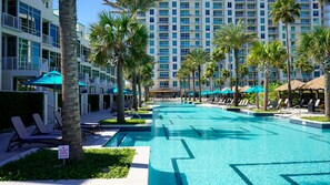 Huoneisto, 3 makuuhuonetta | Uima-allas | Ulkouima-allas