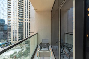 Superior Studio Suite, City View | Terrace/patio - Lux BnB Aykon Tower (Dubai)