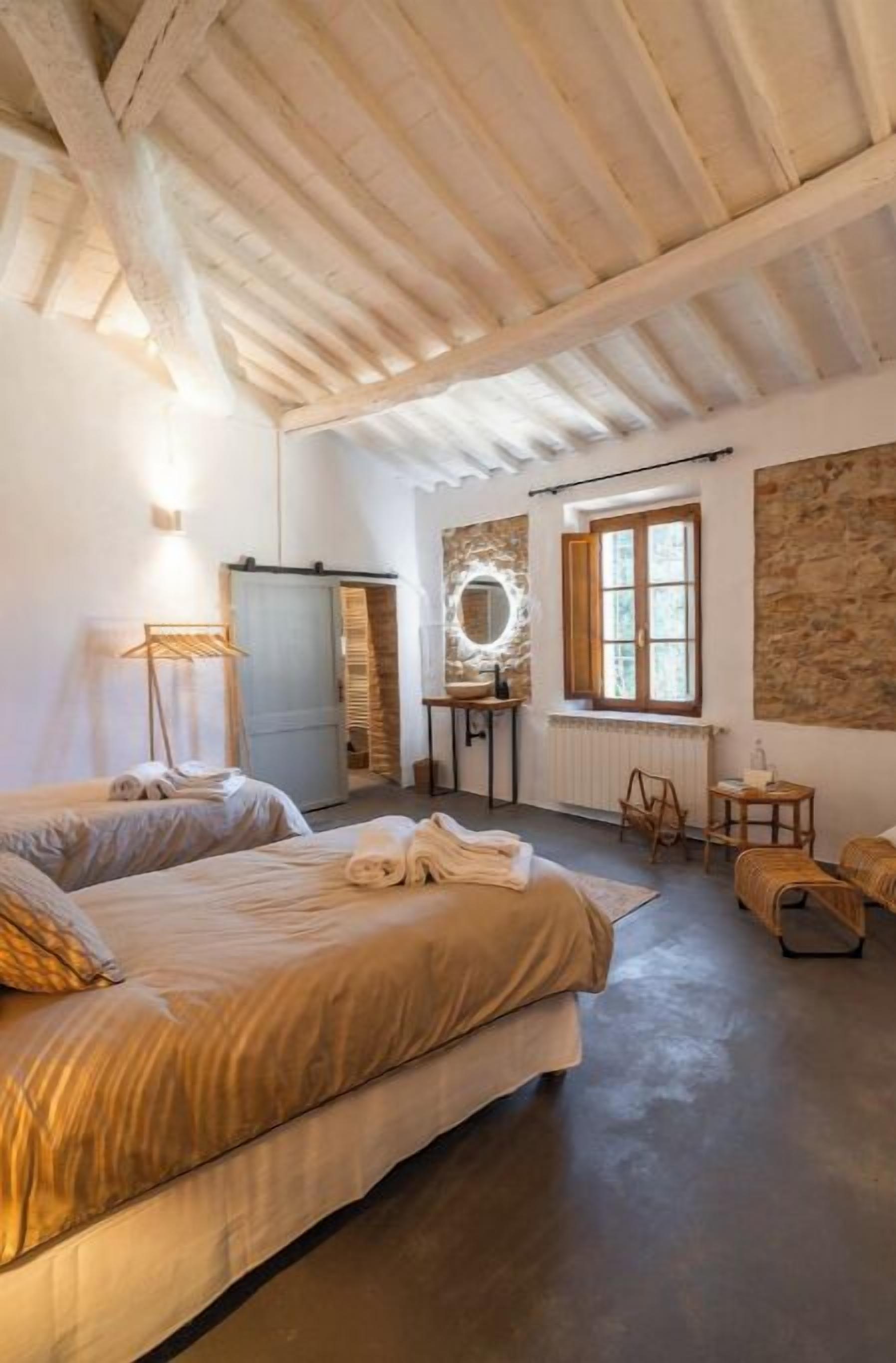 11 makuuhuonetta, silitysrauta/-lauta, vauvan matkasänky, ilmainen Wi-Fi