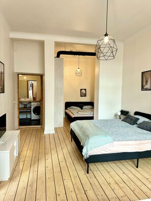 2 chambres, fer et planche à repasser, Wi-Fi, draps fournis