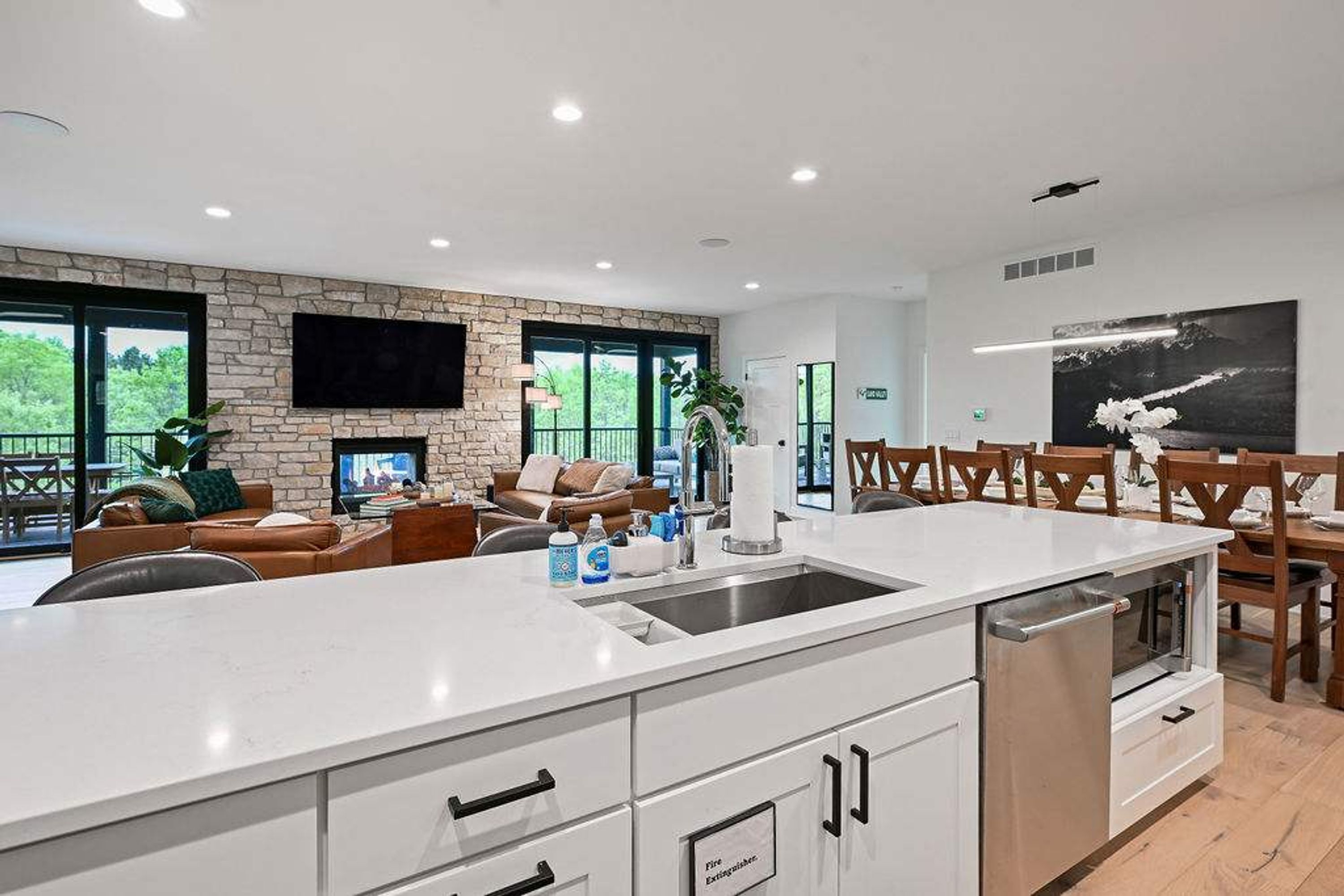 House | 7 bedrooms, Internet