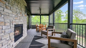 House | 7 bedrooms, Internet