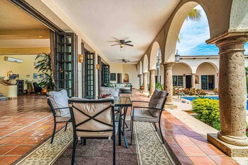 Cabo Villa for 20 w Ocean Views Pool Hot tub