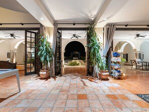 House | 6 bedrooms, Internet - Cabo Villa for 20 w Ocean Views Pool Hot tub (San José del Cabo)