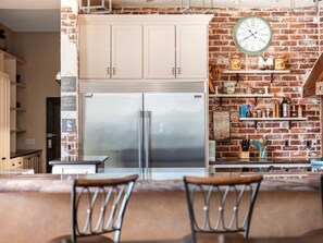 6 bedrooms, Internet