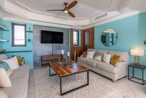 6 bedrooms, Internet - Golf Course Ocean View Oasis With 6 BDR s Pool (San José del Cabo)