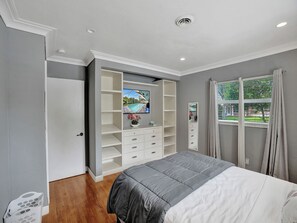 3 bedrooms, iron/ironing board, WiFi, bed sheets - The Ultimate Escape (Plantation)