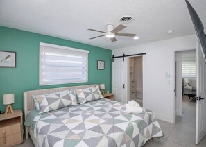 3 bedrooms, desk, iron/ironing board, WiFi